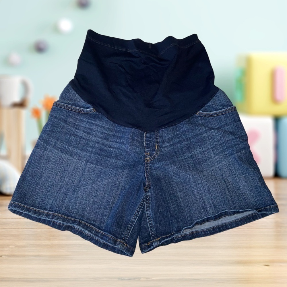 Liz Lange Women’s Maternity Distressed Jean Shorts Size Medium Blue